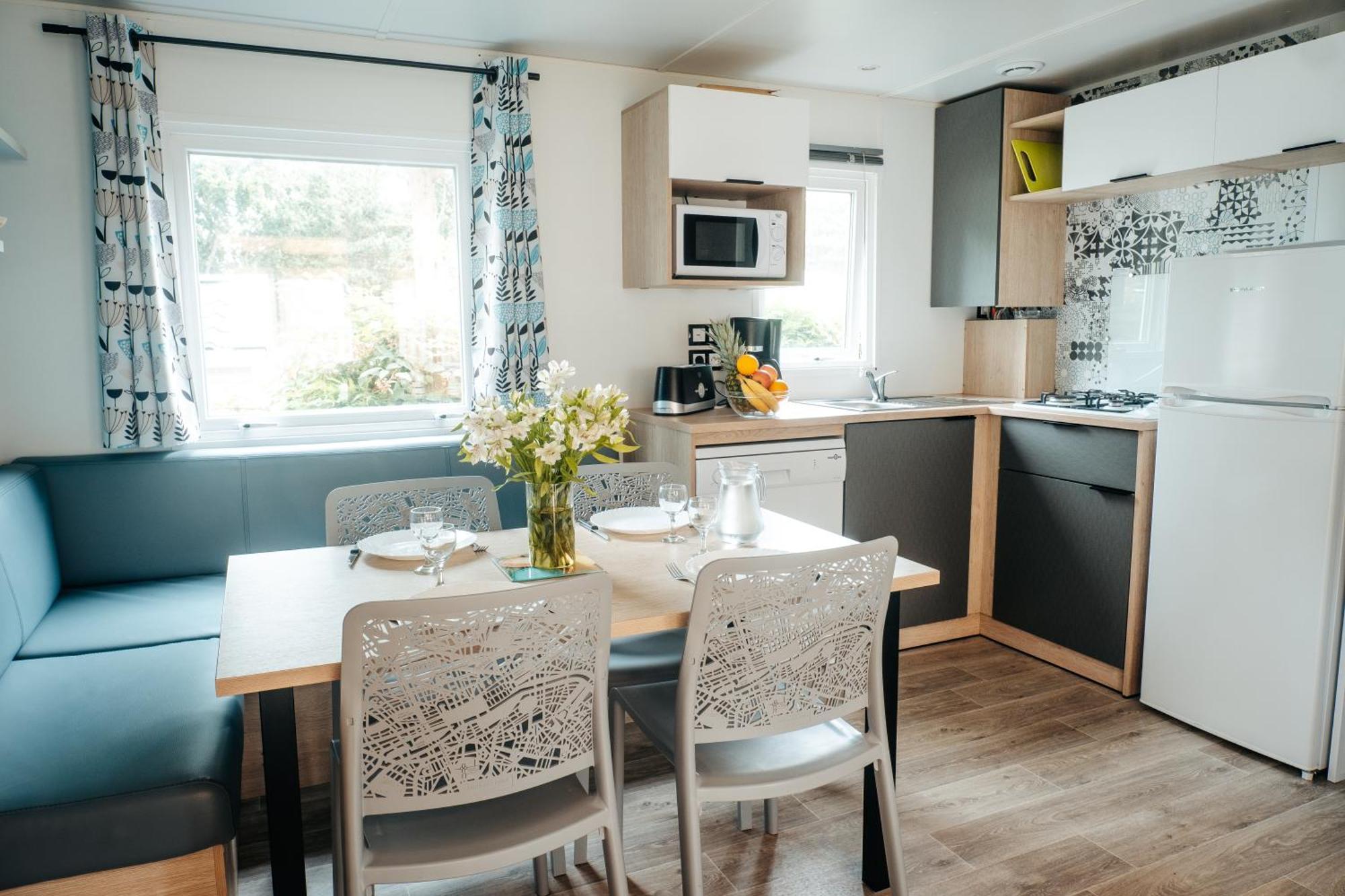 Mobil Home Xxl 4 Chambres - Camping Le Viaduc Millau Bagian luar foto