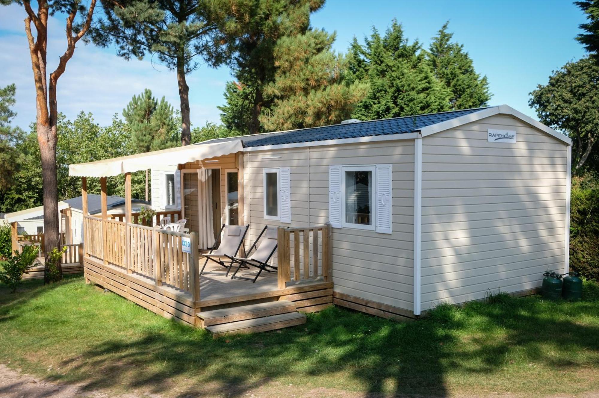 Mobil Home Xxl 4 Chambres - Camping Le Viaduc Millau Bagian luar foto